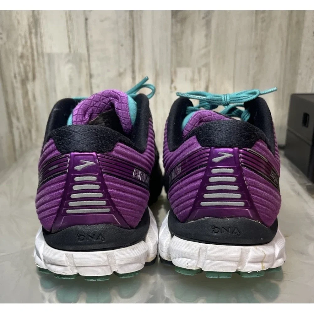 Brooks ghost women